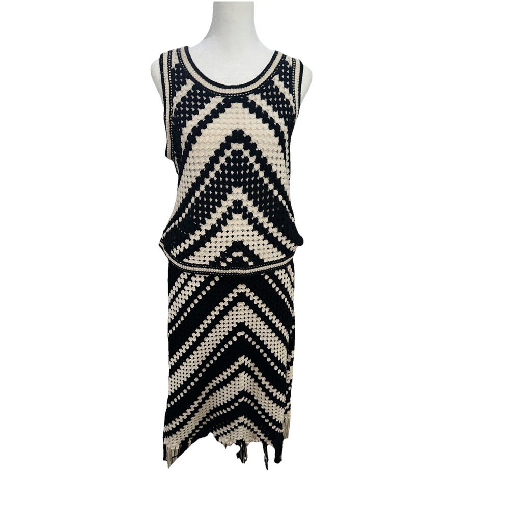 Ultra Pink Anthropologie Crochet Top And Skirt Black Ivory Chevron Fringe Size L